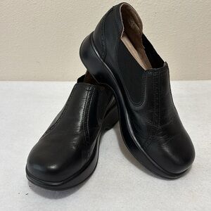 Dromedaris Black Leather women’s Shoes size 41